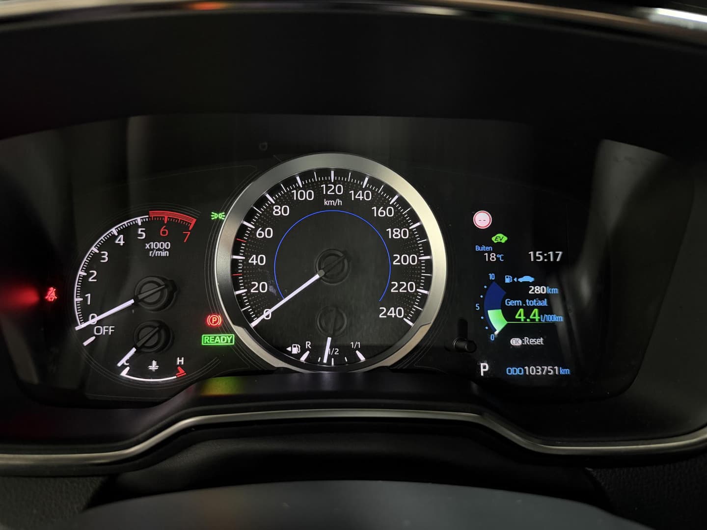 Toyota Corolla-touring-sports thumbnail 10