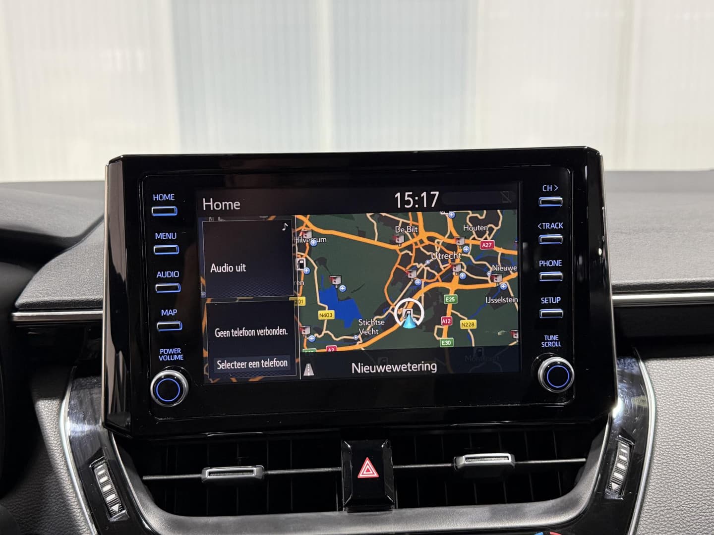 Toyota Corolla-touring-sports thumbnail 18