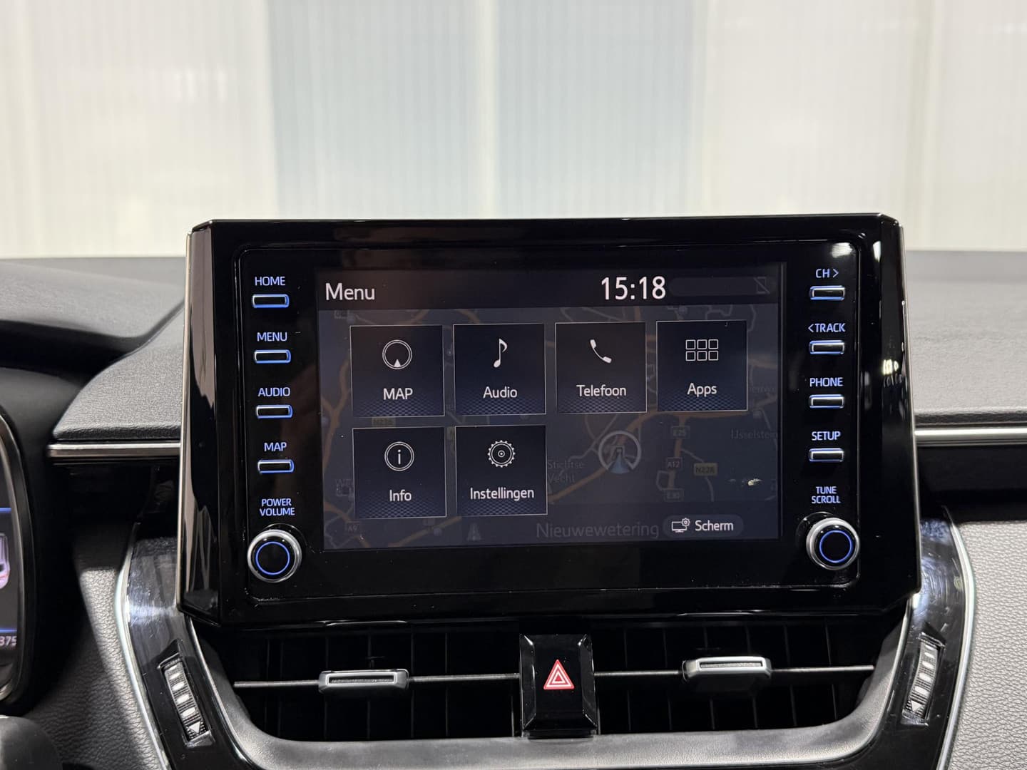 Toyota Corolla-touring-sports thumbnail 19