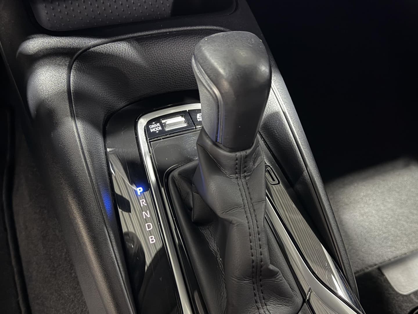 Toyota Corolla-touring-sports thumbnail 25