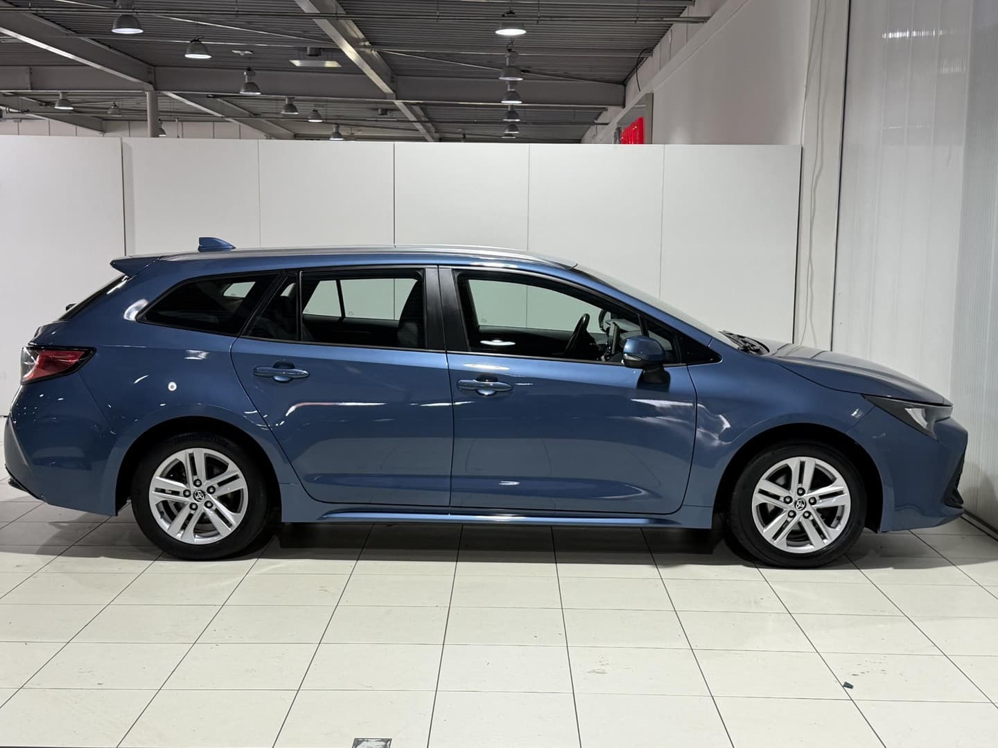 Toyota Corolla-touring-sports thumbnail 14