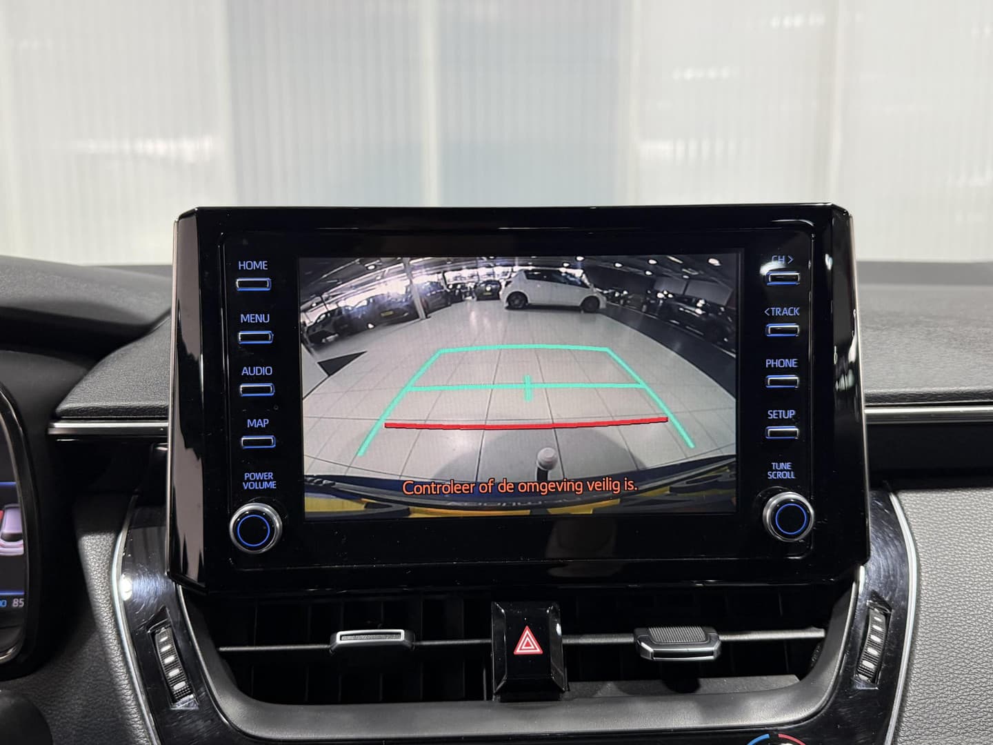 Toyota Corolla-touring-sports thumbnail 18