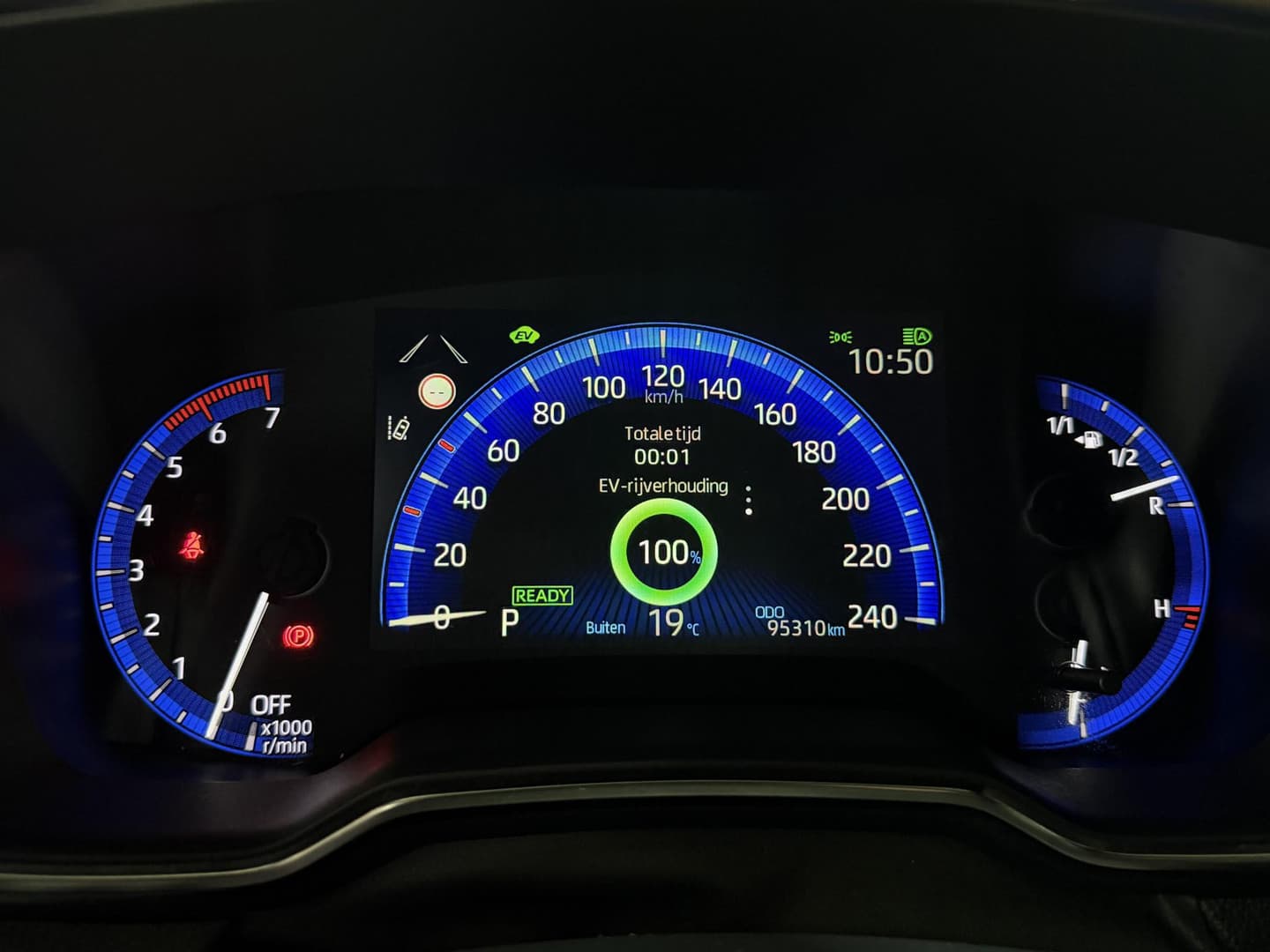 Toyota Corolla thumbnail 11