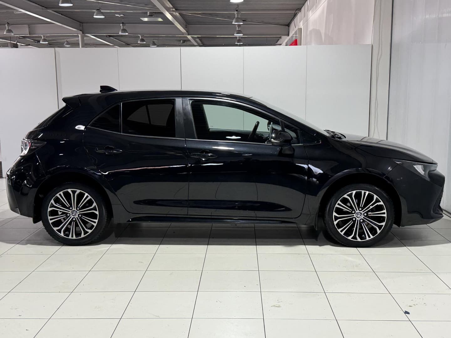 Toyota Corolla thumbnail 24