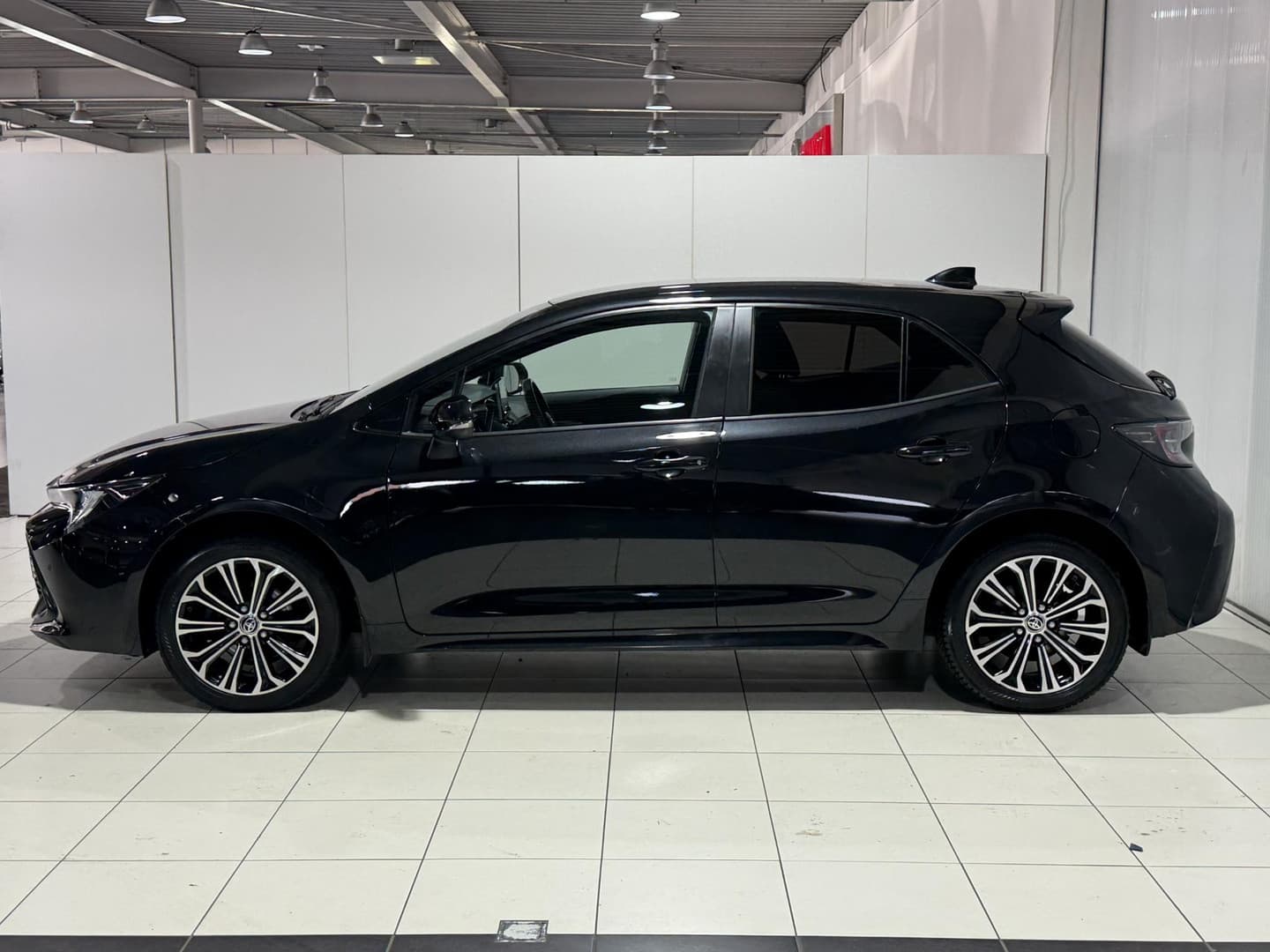 Toyota Corolla thumbnail 25