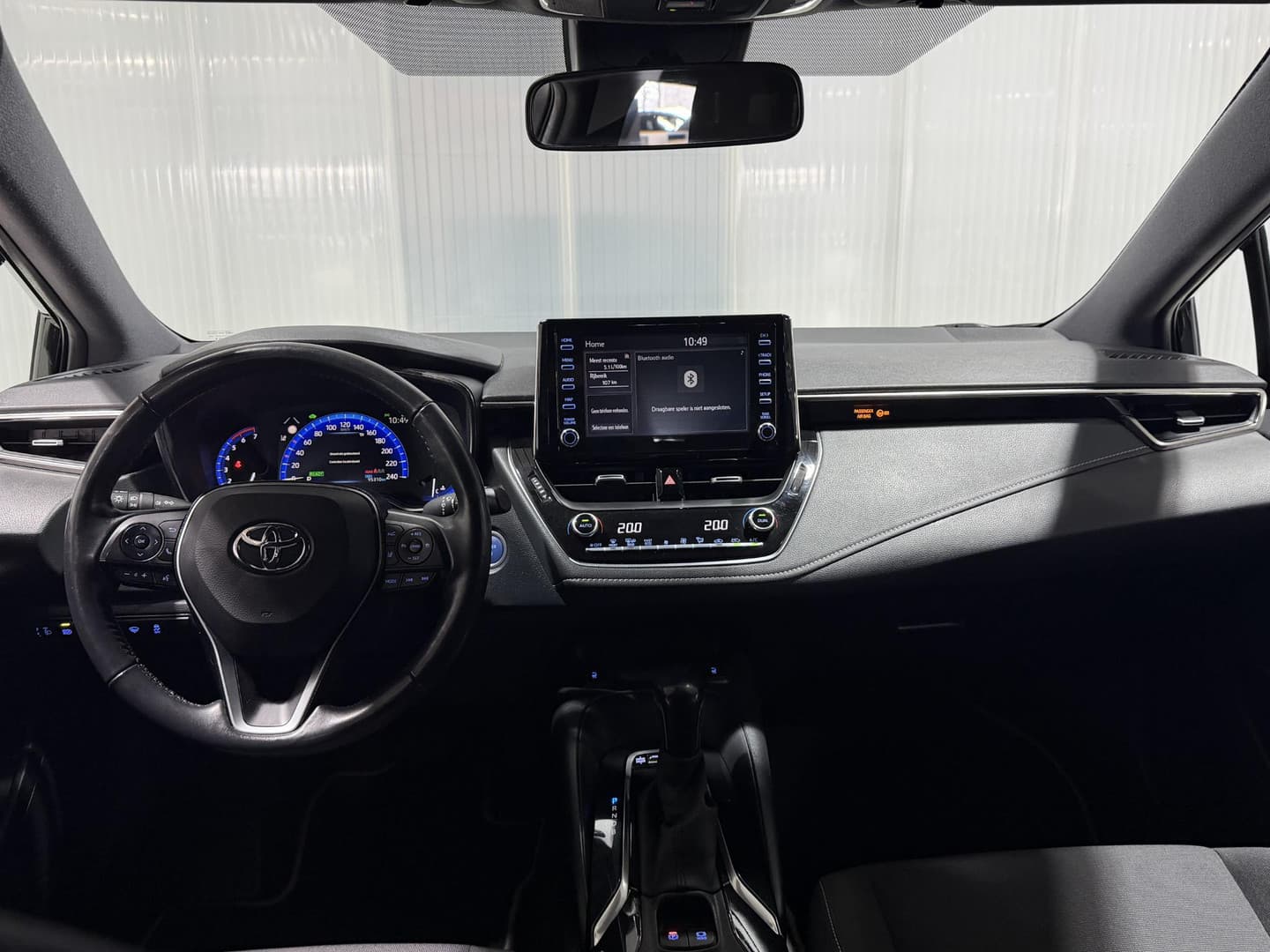 Toyota Corolla thumbnail 4