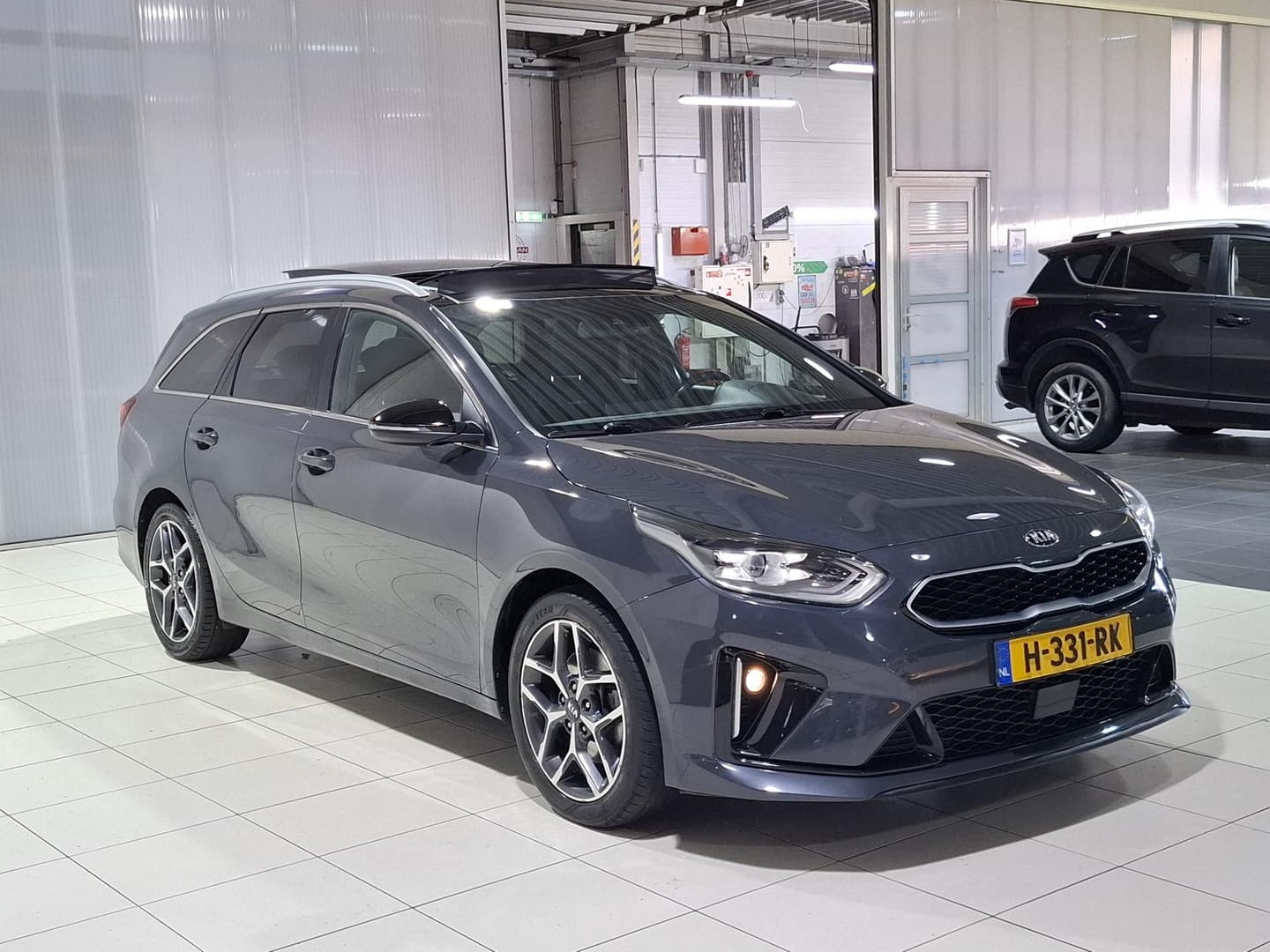 Kia Ceed-sportswagon thumbnail 3