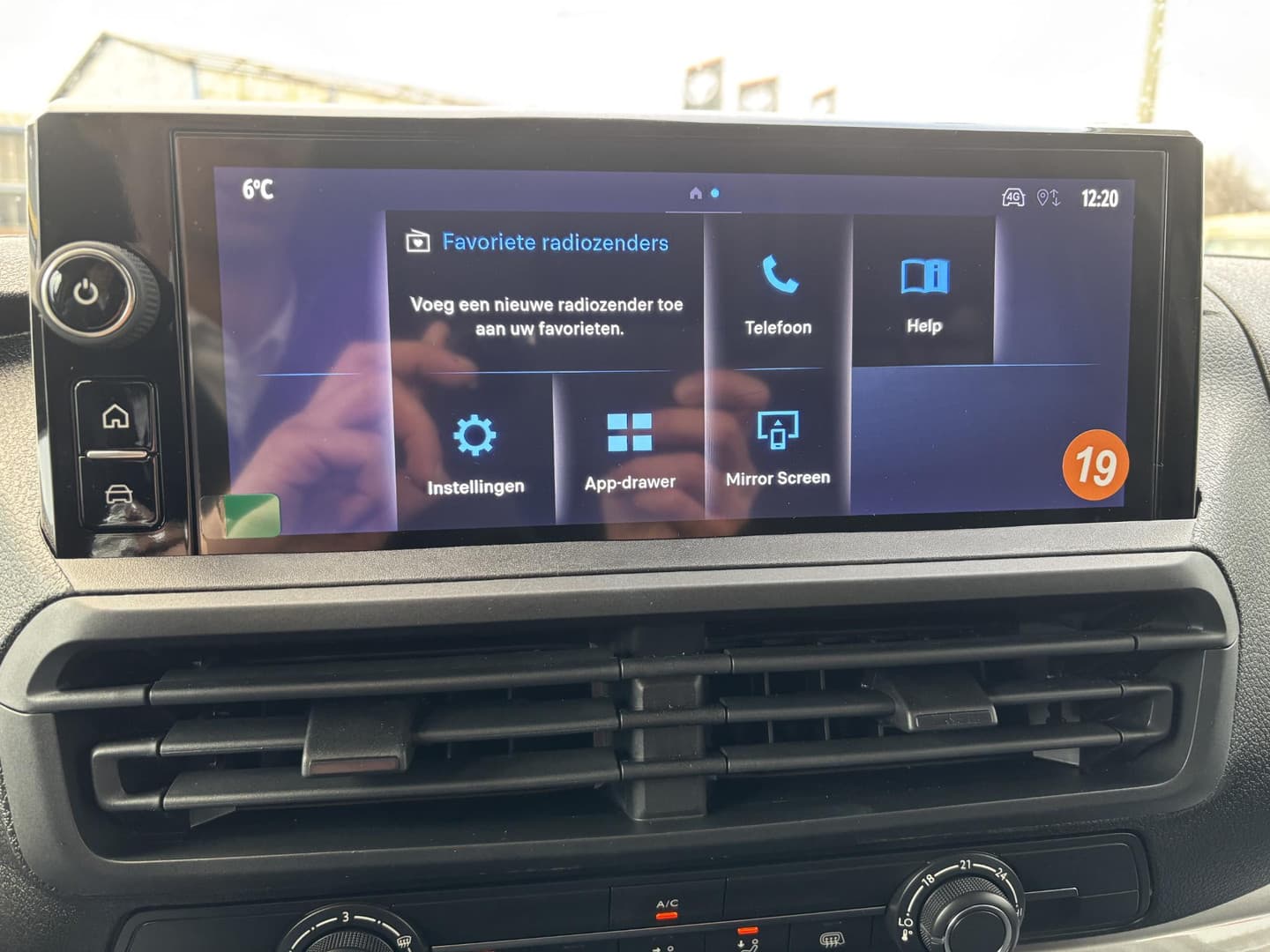 Toyota Proace thumbnail 12