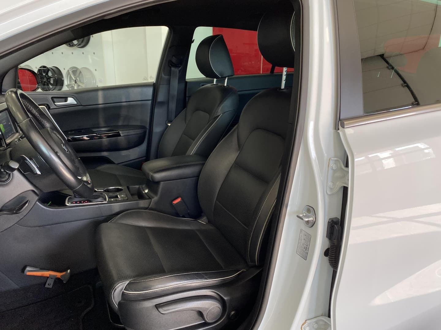 Kia Sportage thumbnail 2