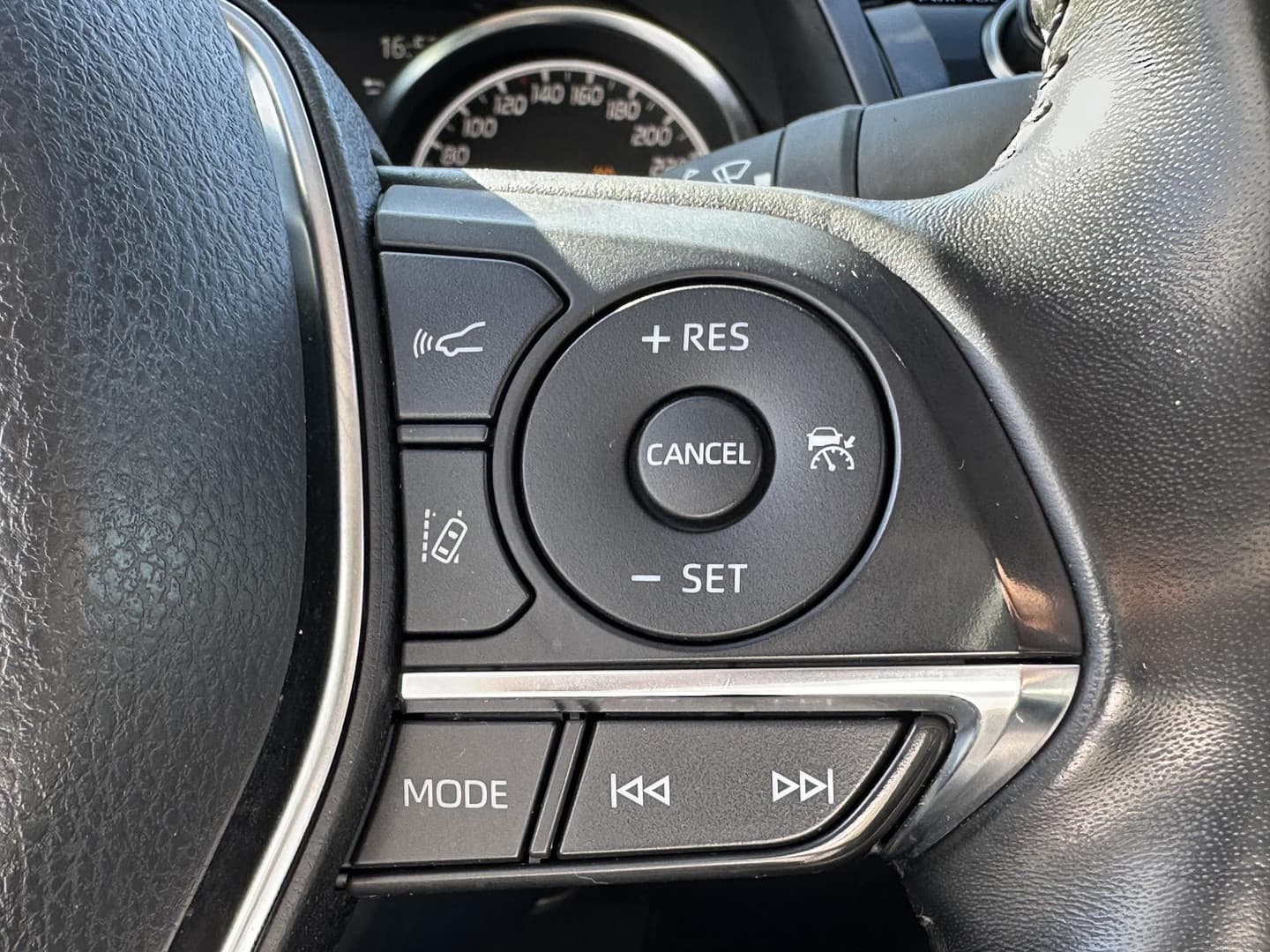 Toyota Camry thumbnail 10