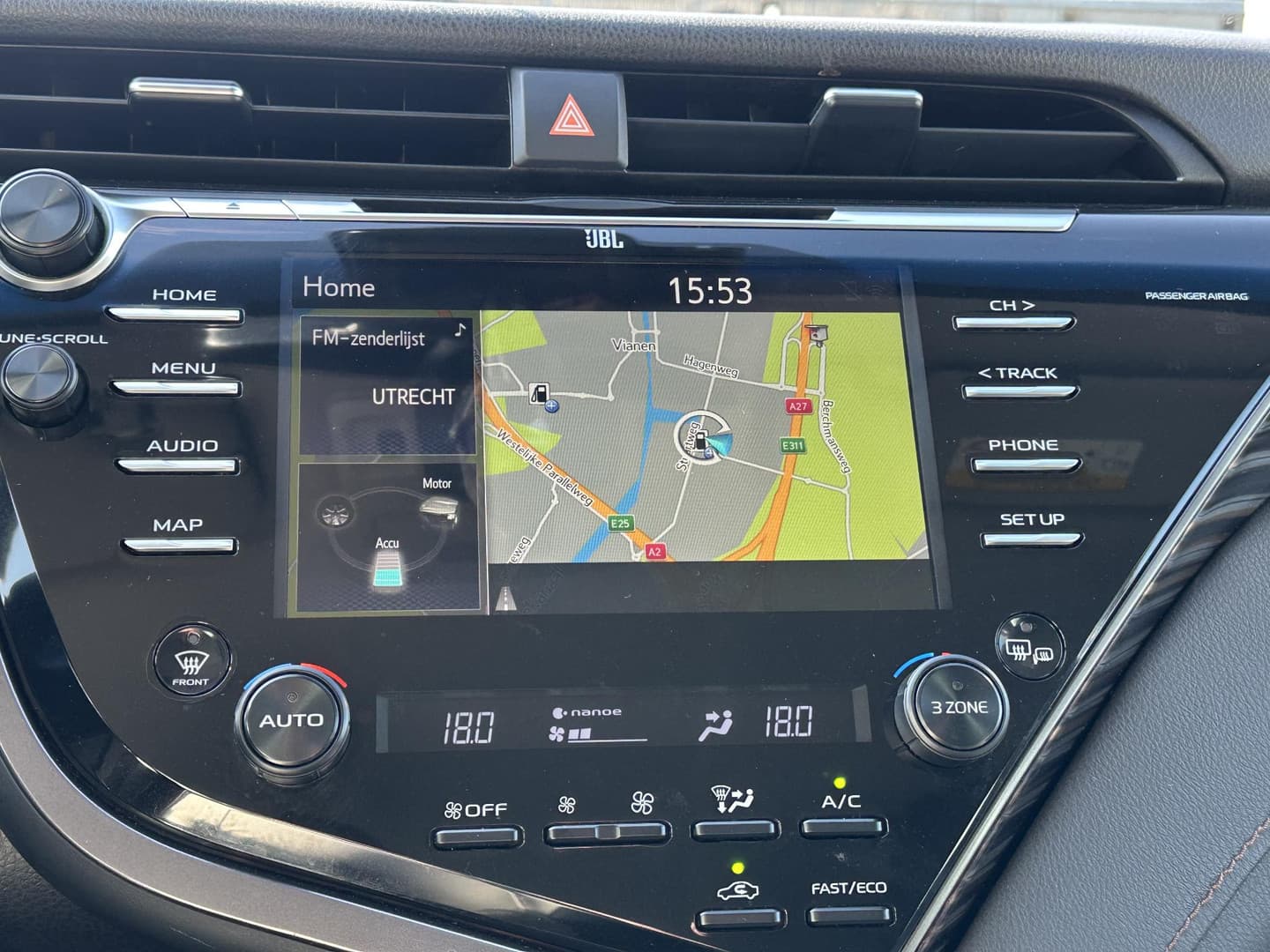 Toyota Camry thumbnail 16