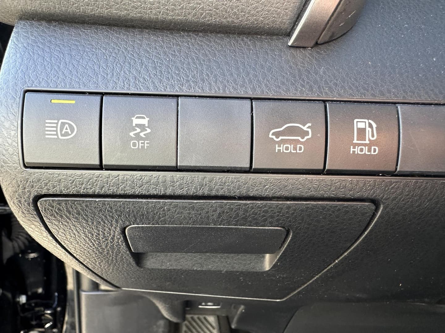 Toyota Camry thumbnail 7