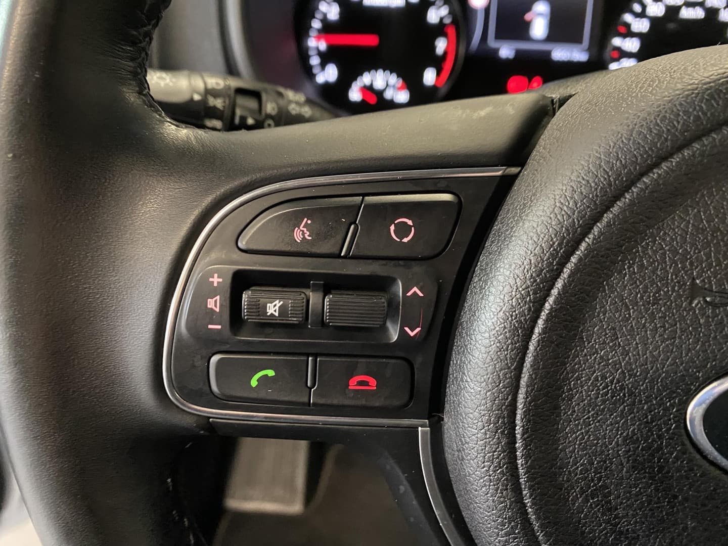 Kia Sportage thumbnail 4