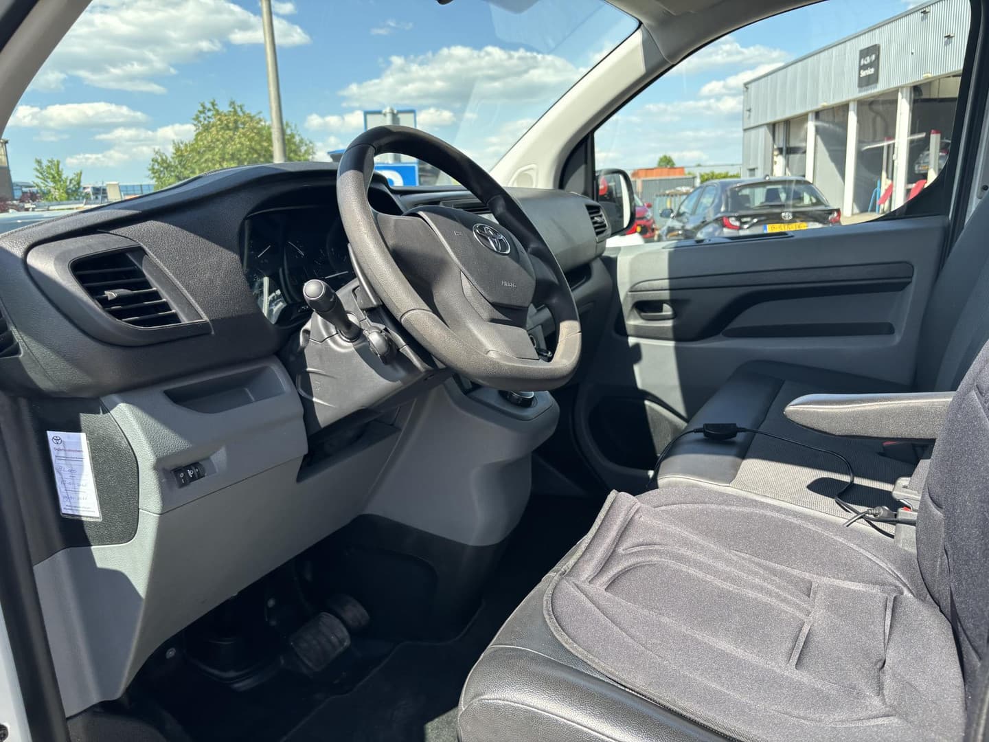 Toyota Proace thumbnail 2