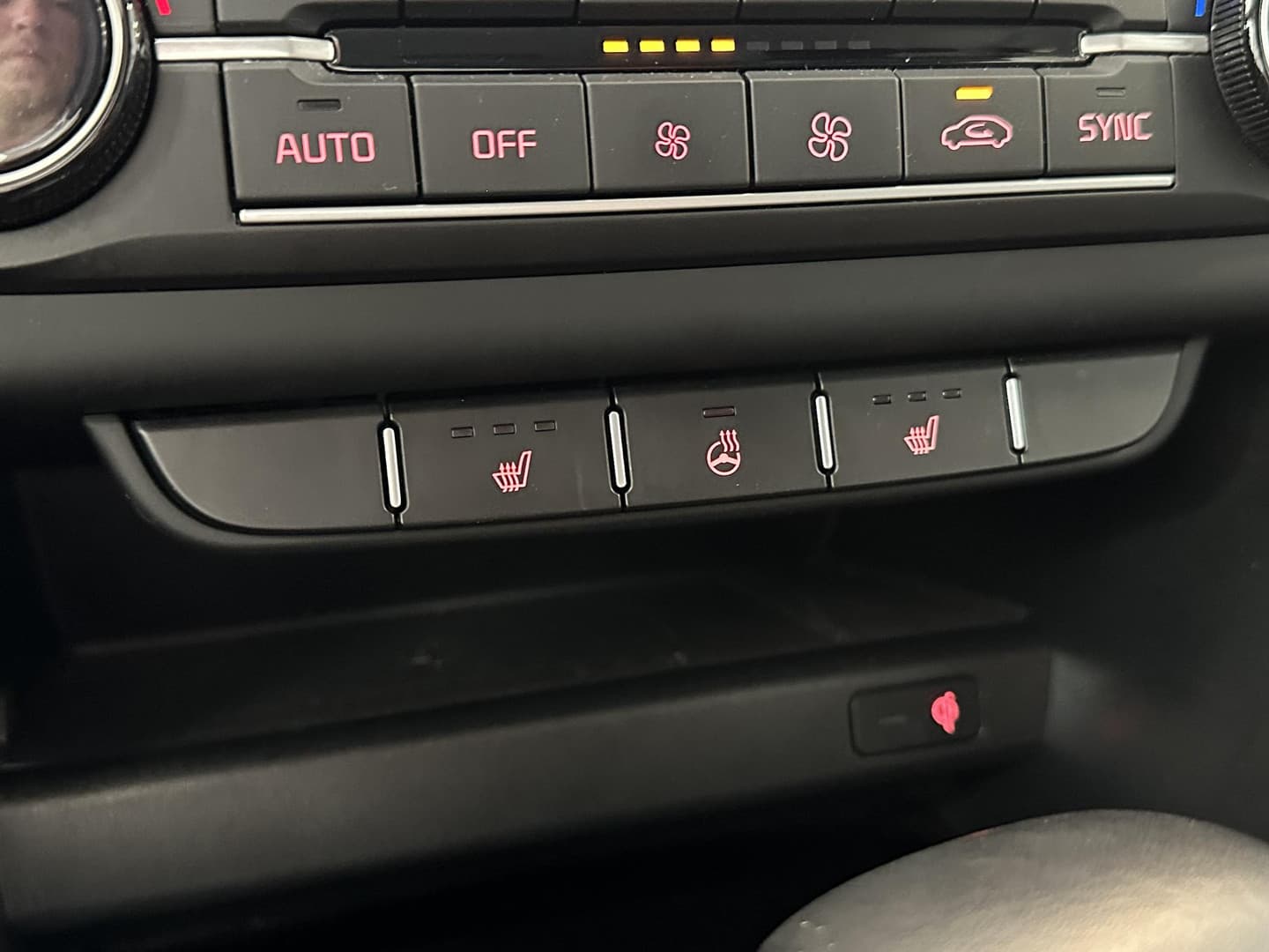 Kia Ceed thumbnail 17