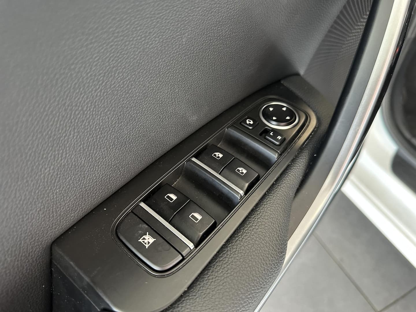 Kia Ceed thumbnail 3