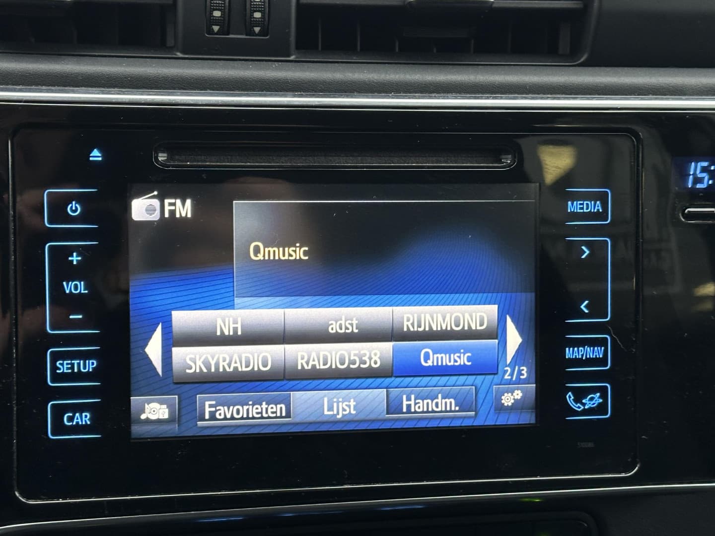 Toyota Auris thumbnail 14