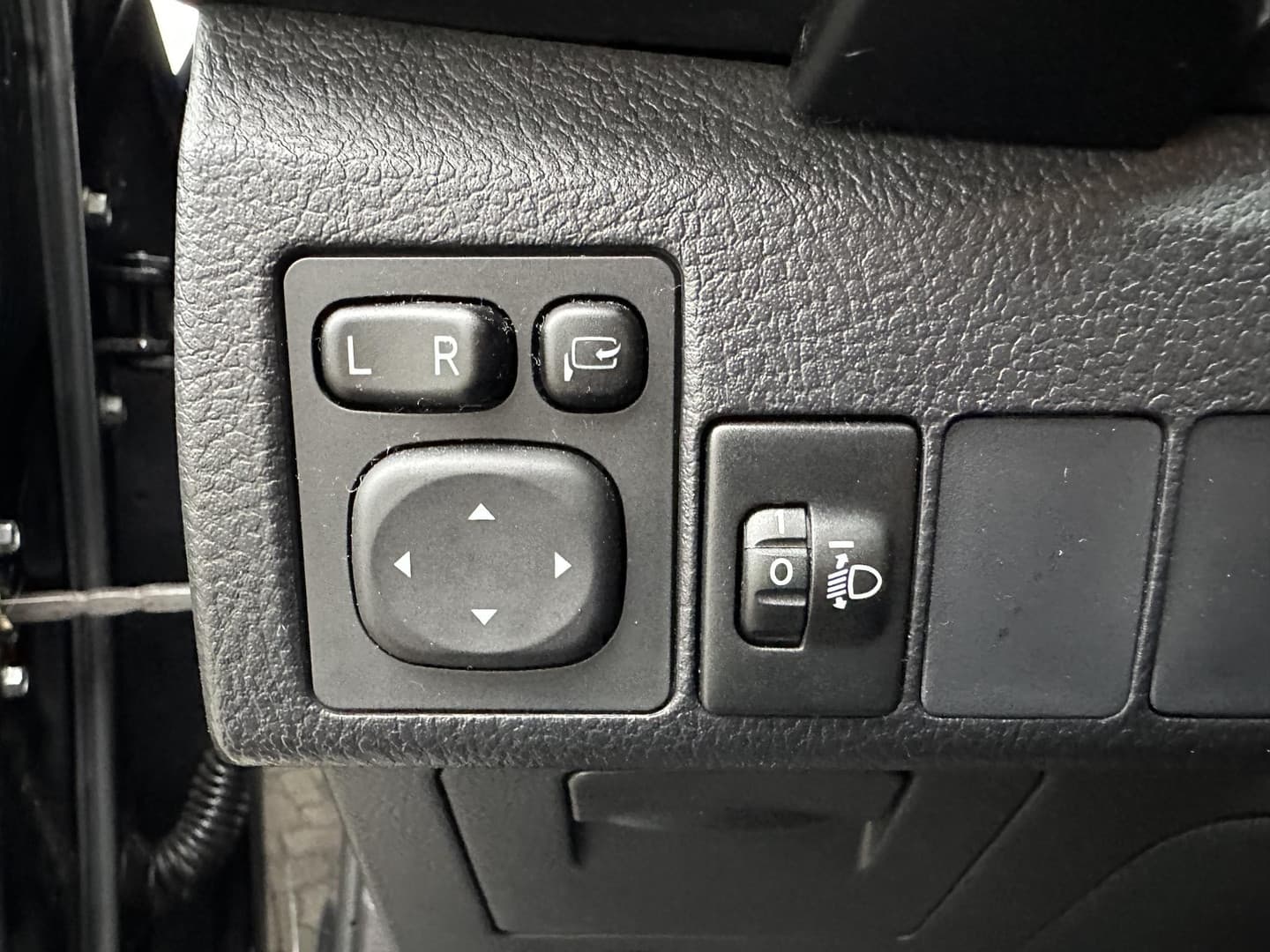 Toyota Auris thumbnail 5