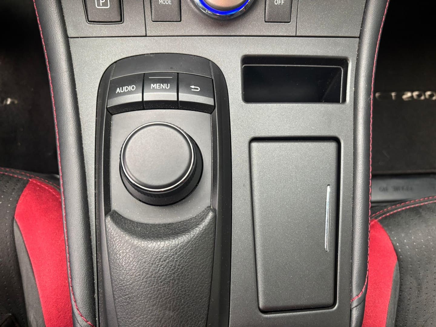 Lexus Ct thumbnail 13