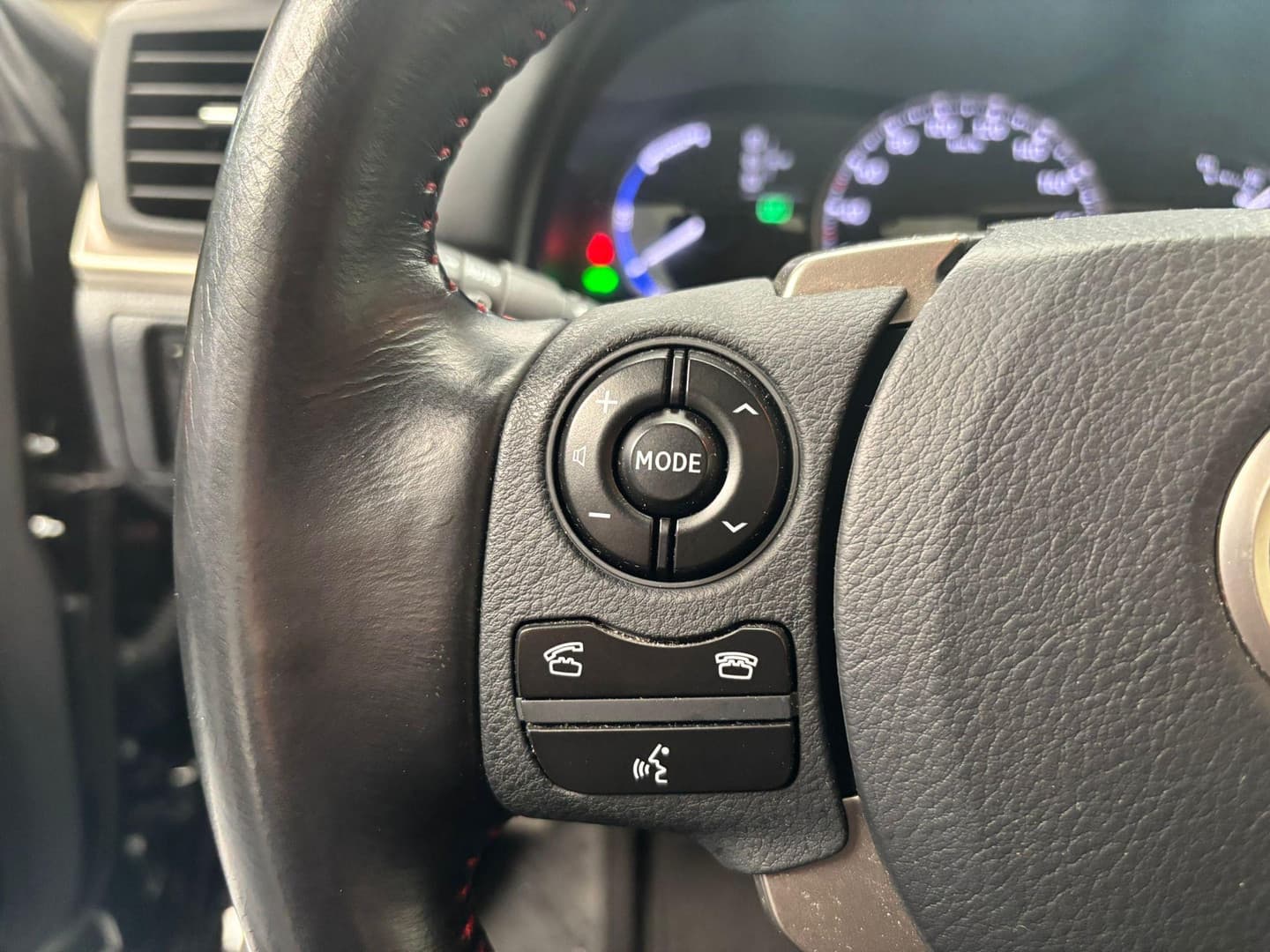 Lexus Ct thumbnail 6