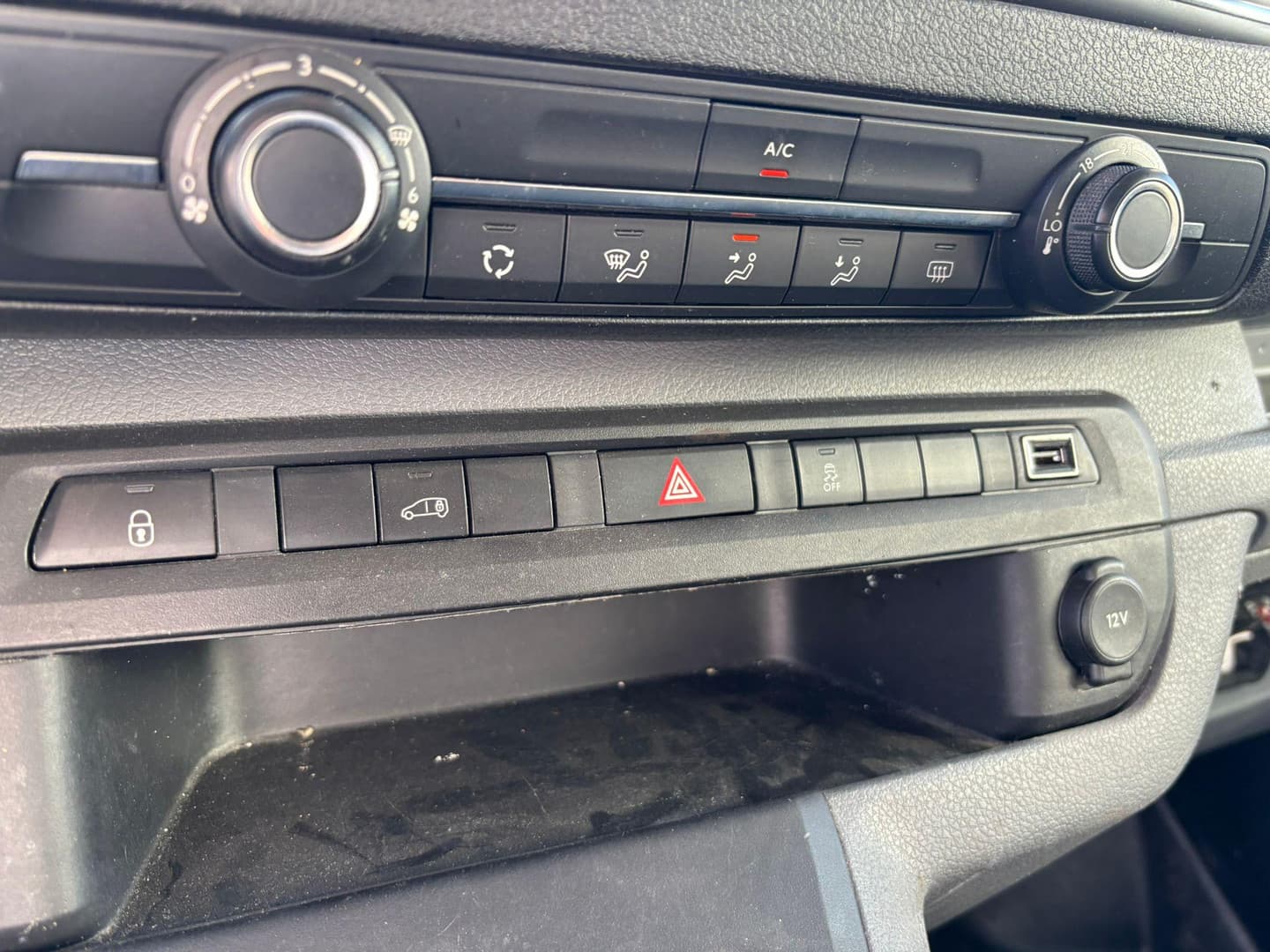 Toyota Proace thumbnail 16