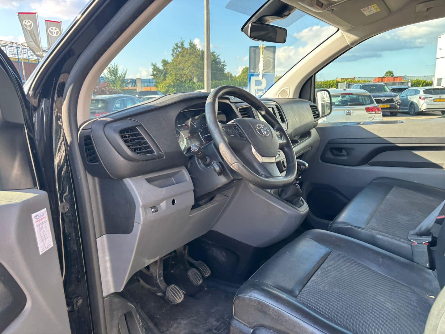 Toyota Proace thumbnail 2