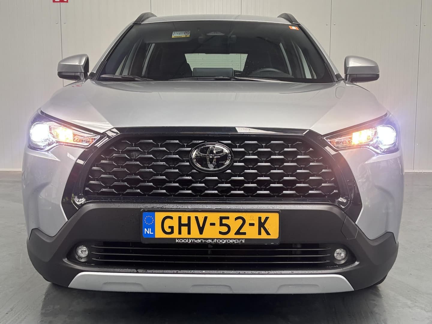 Toyota Corolla-cross thumbnail 21