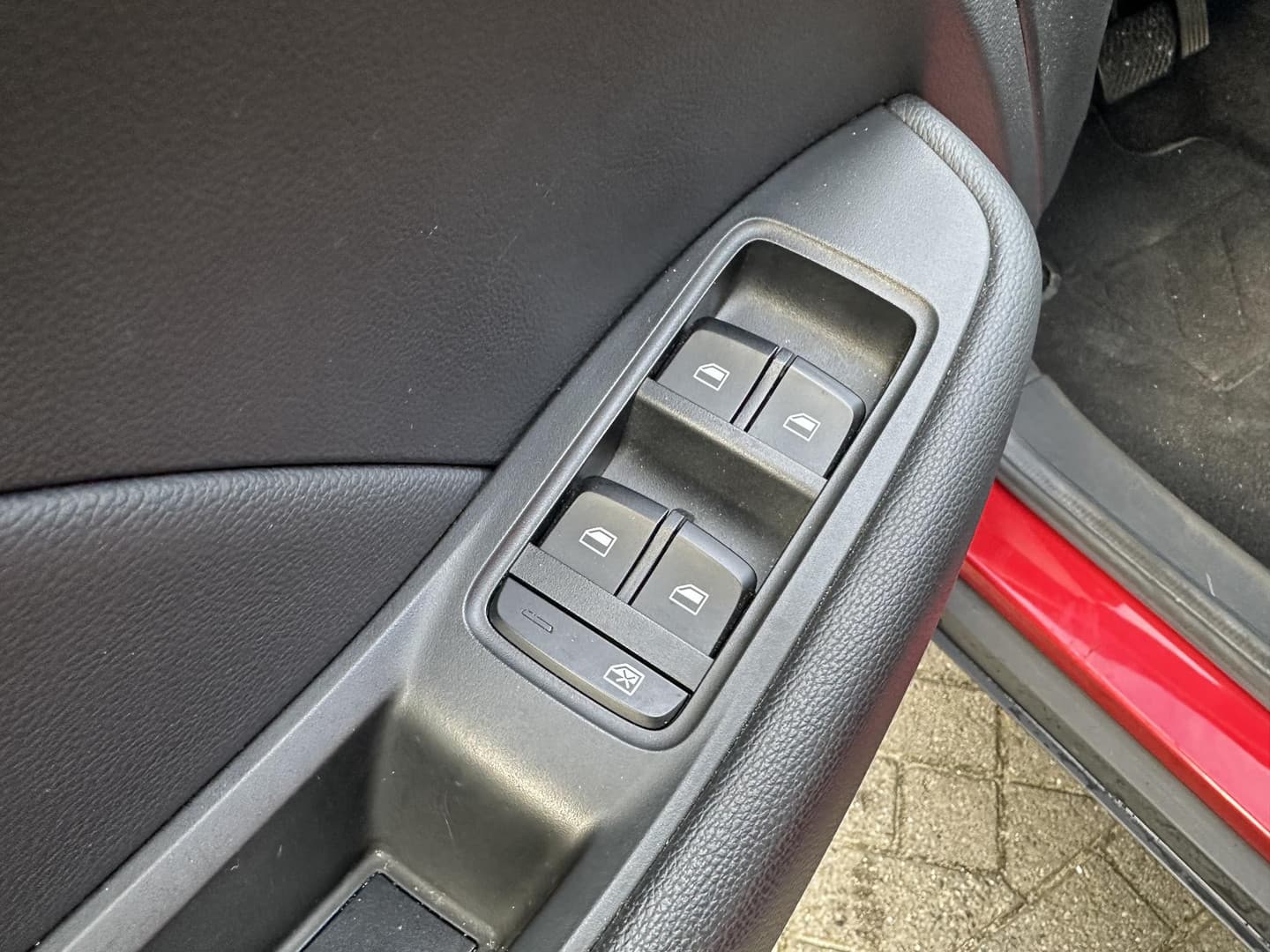 Mg Zs-ev thumbnail 4