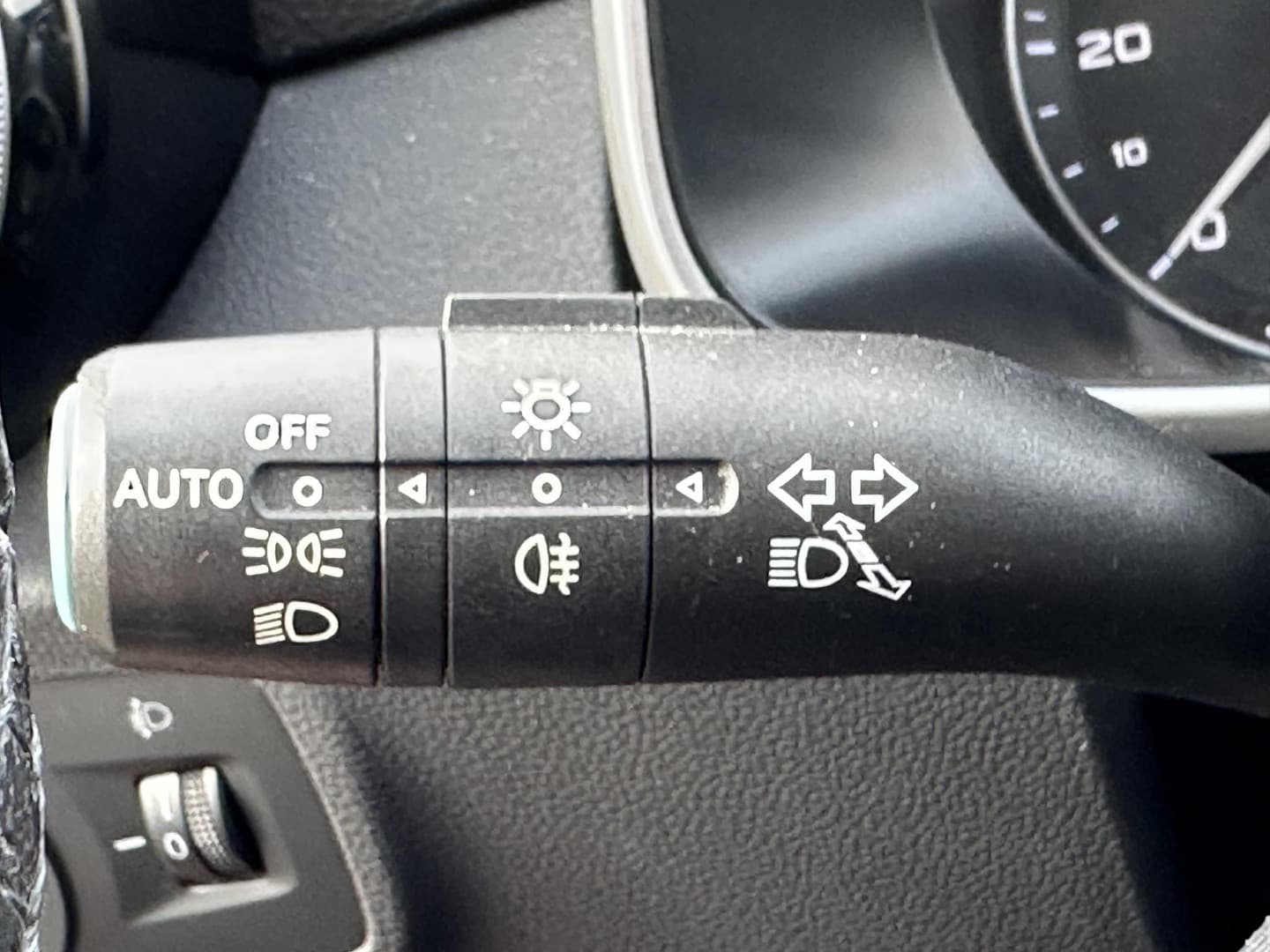 Mg Zs-ev thumbnail 8