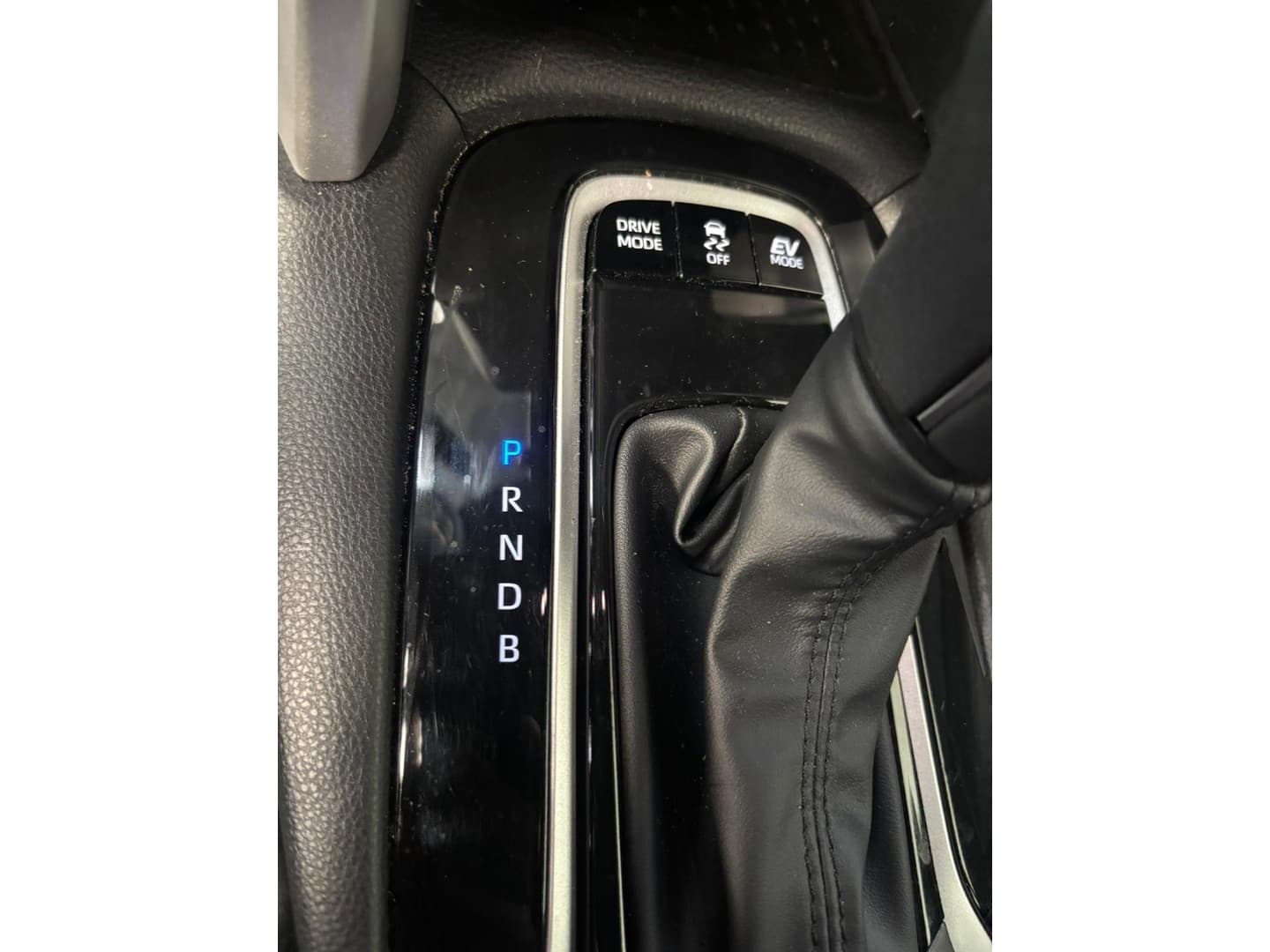 Toyota Corolla-cross thumbnail 19