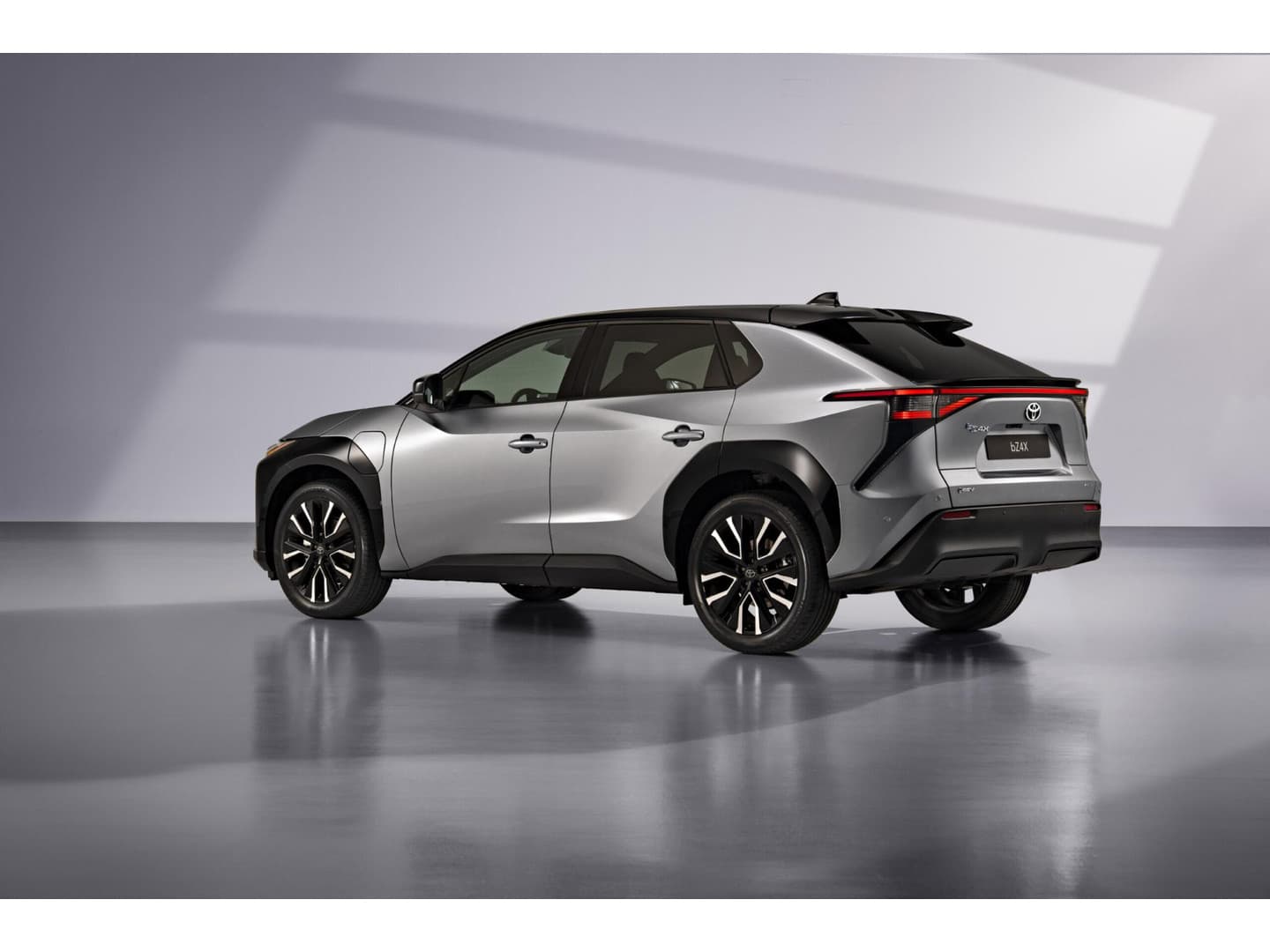 Toyota Bz4x thumbnail 5