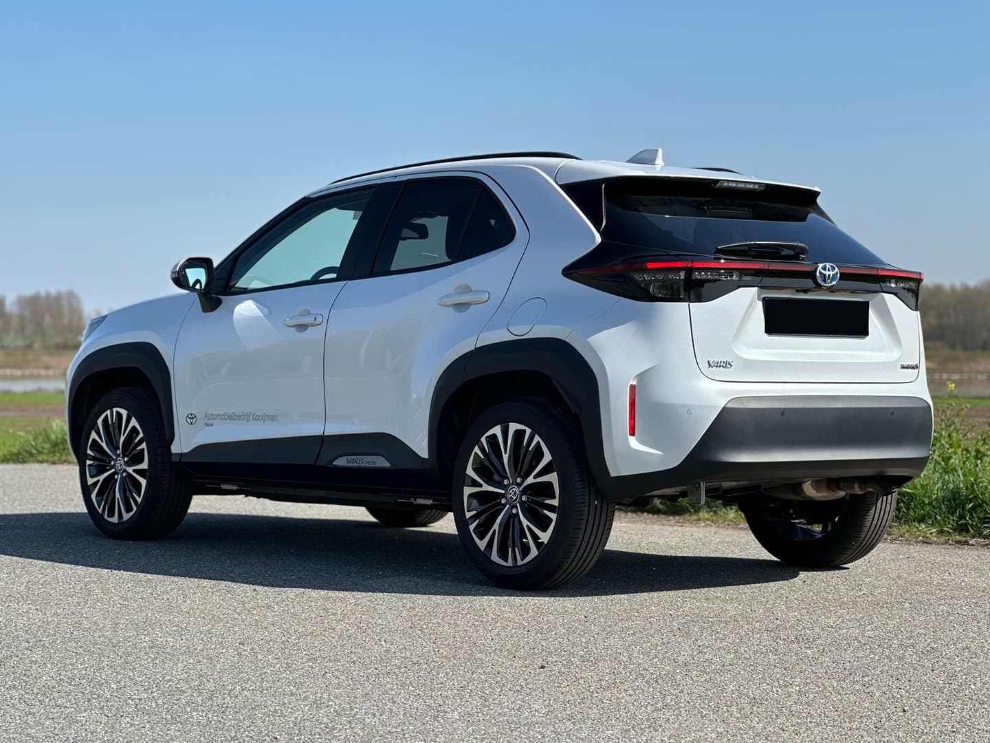 Toyota Yaris-cross thumbnail 3