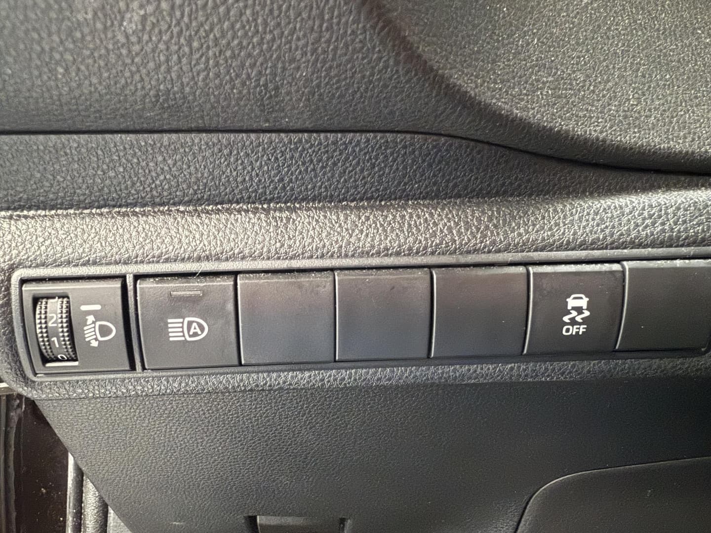 Toyota Corolla-touring-sports thumbnail 7