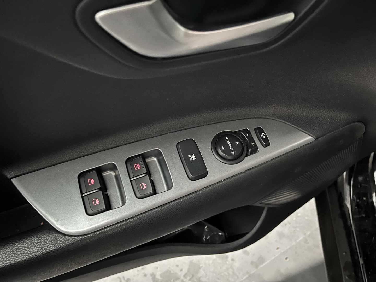 Kia Stonic thumbnail 2