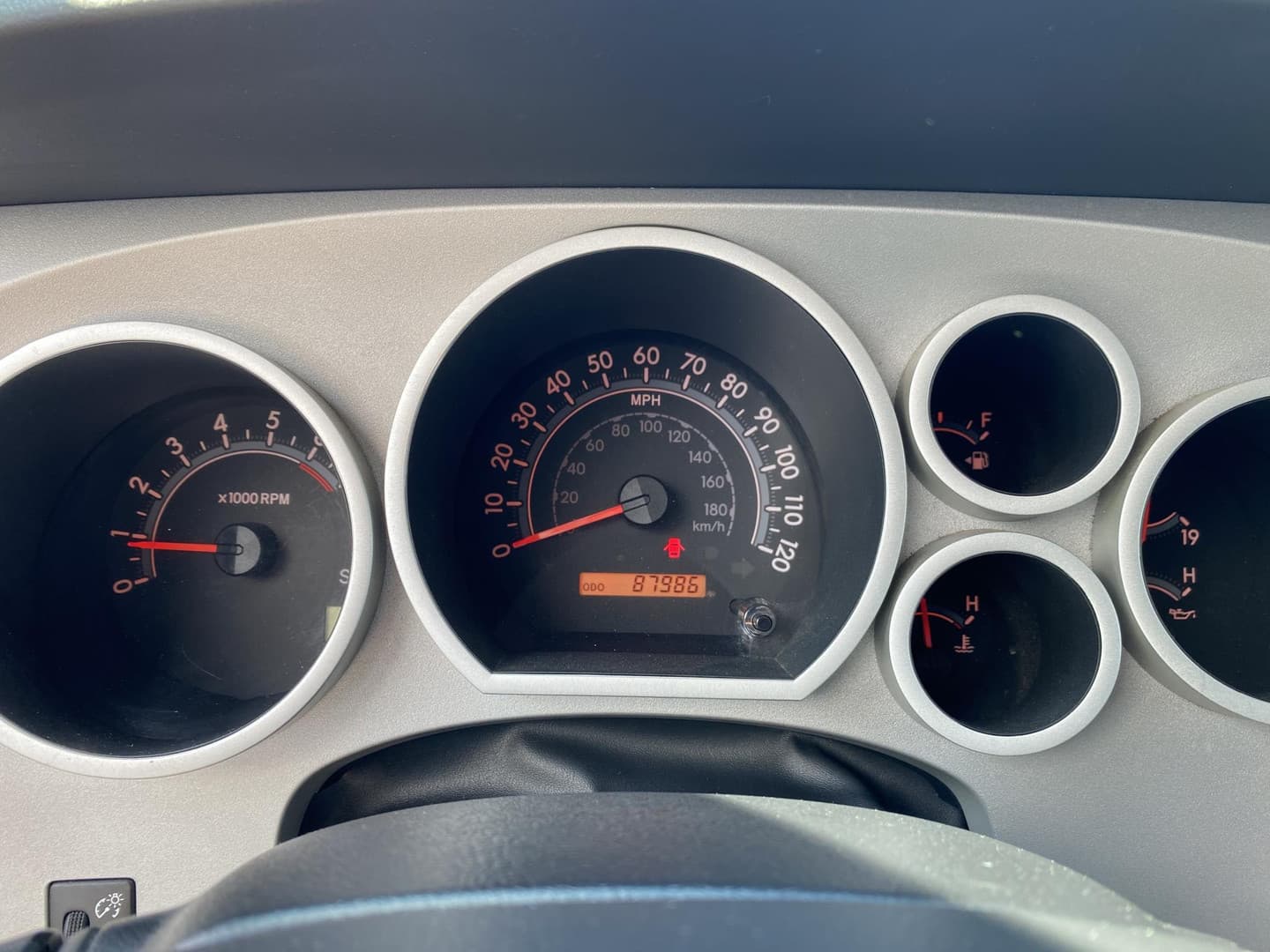 Toyota Tundra thumbnail 6