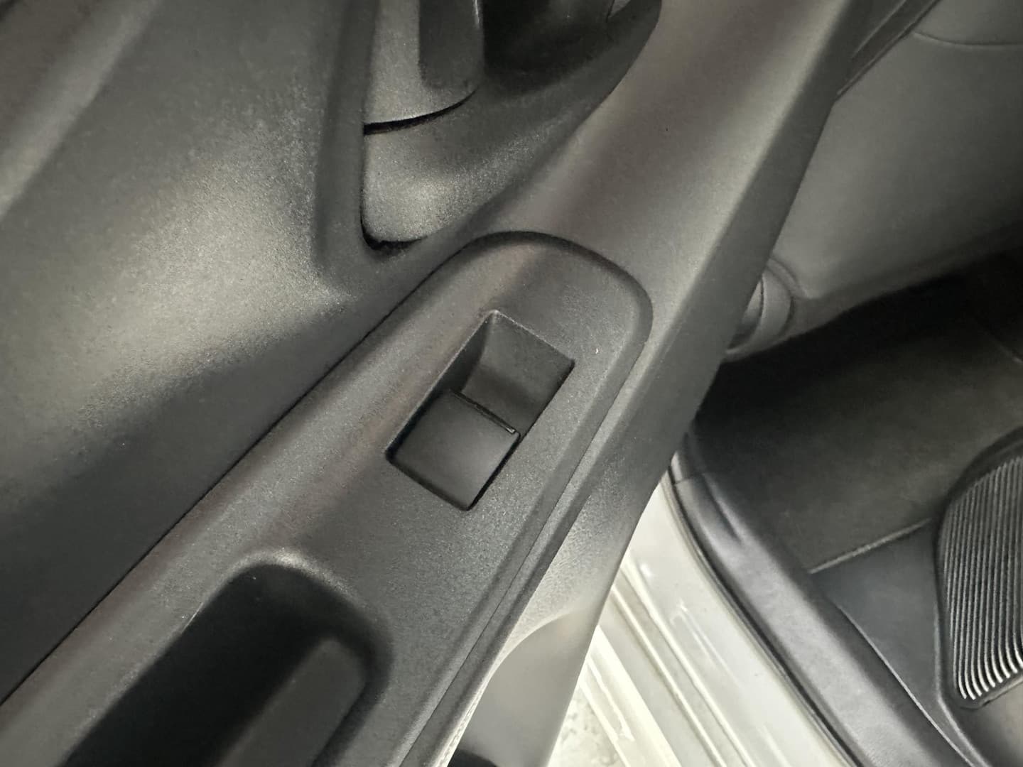 Toyota Yaris thumbnail 18