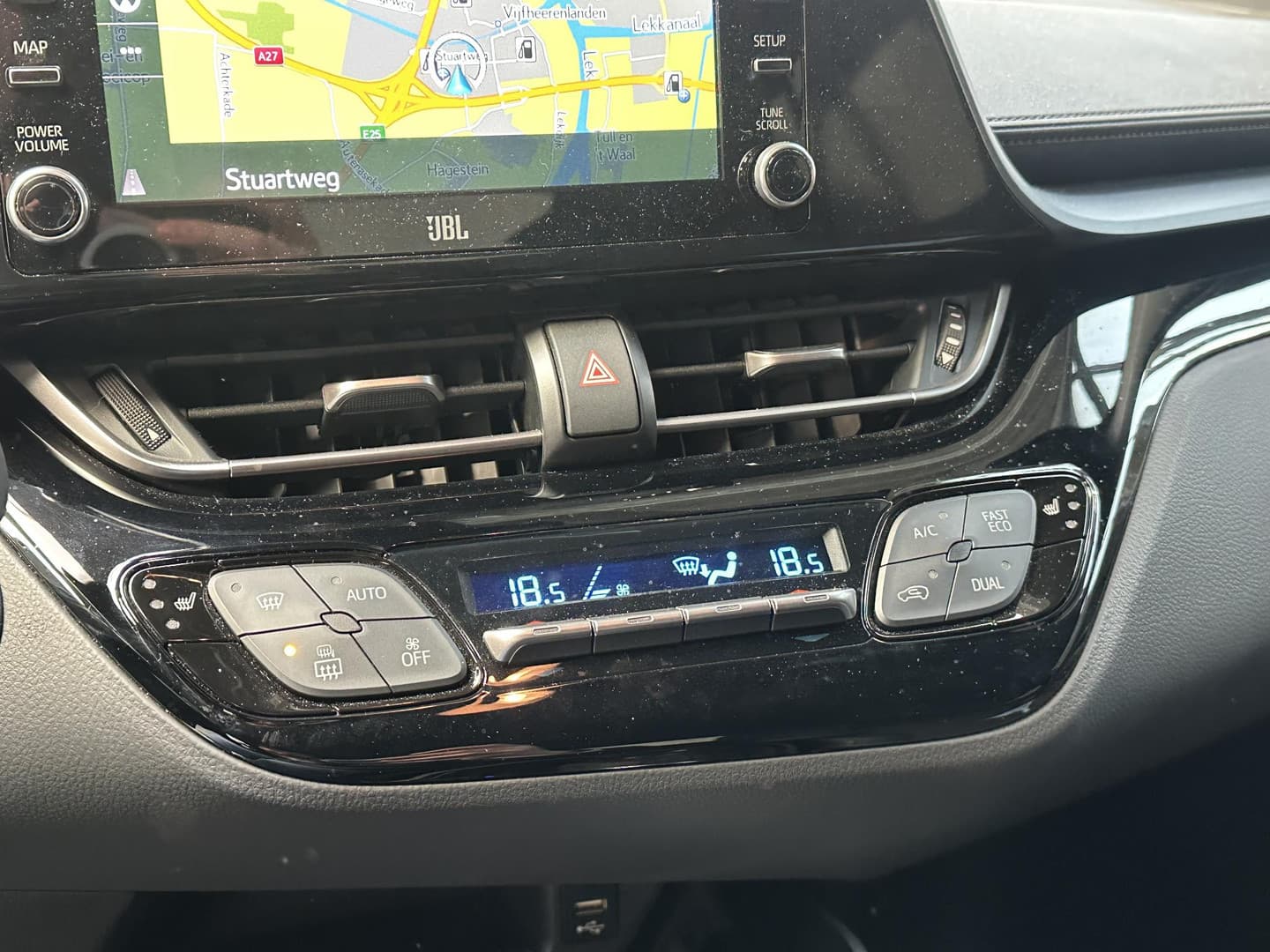 Toyota C-hr thumbnail 15