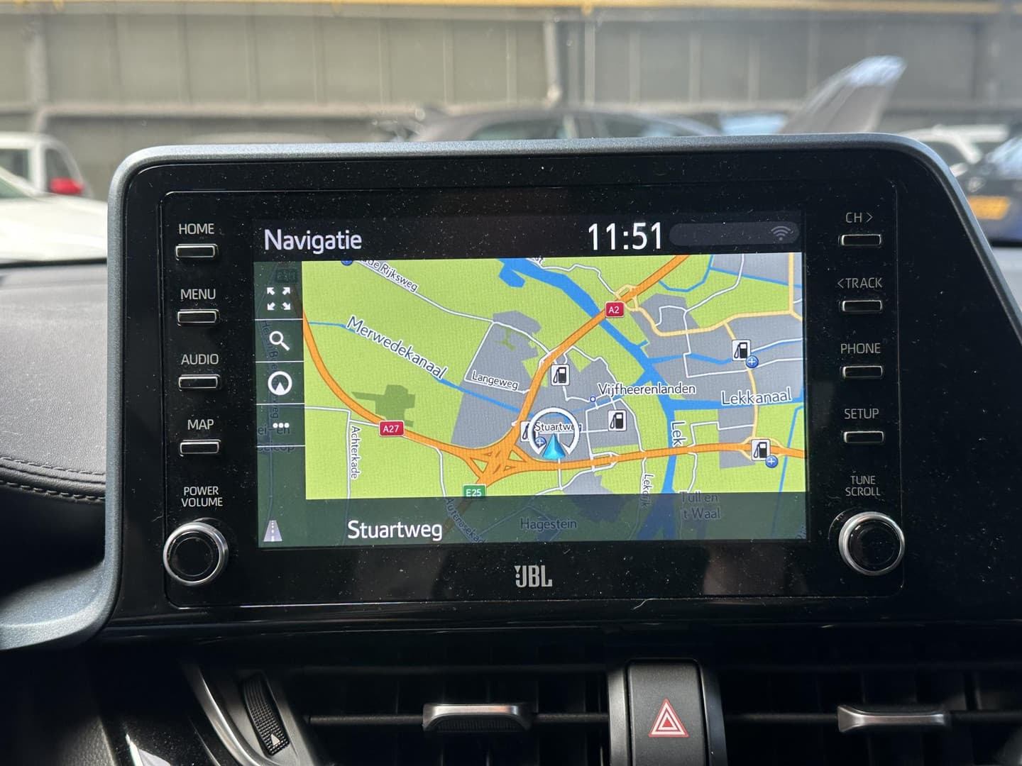 Toyota C-hr thumbnail 16