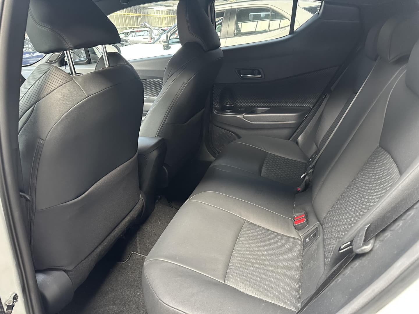 Toyota C-hr thumbnail 19