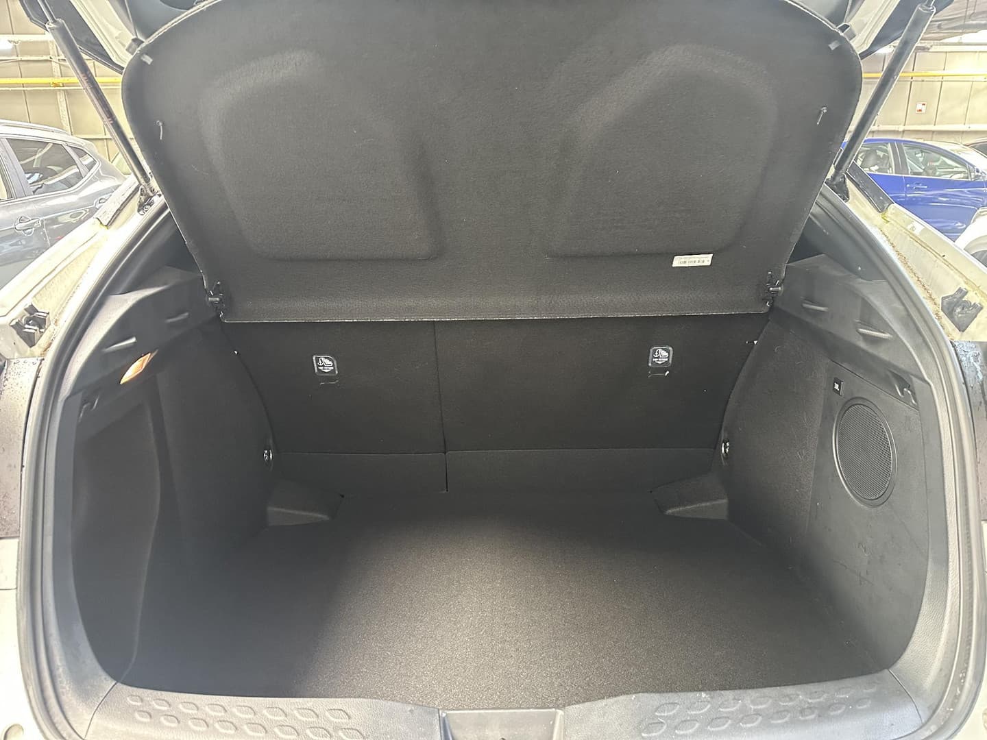 Toyota C-hr thumbnail 23