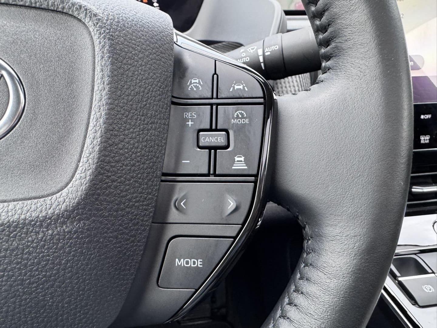 Toyota Bz4x thumbnail 12