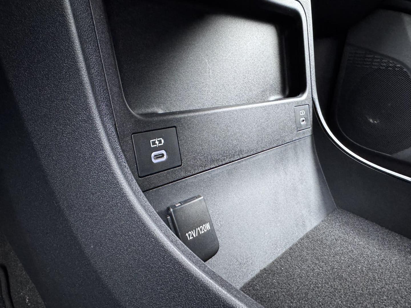 Toyota Bz4x thumbnail 26