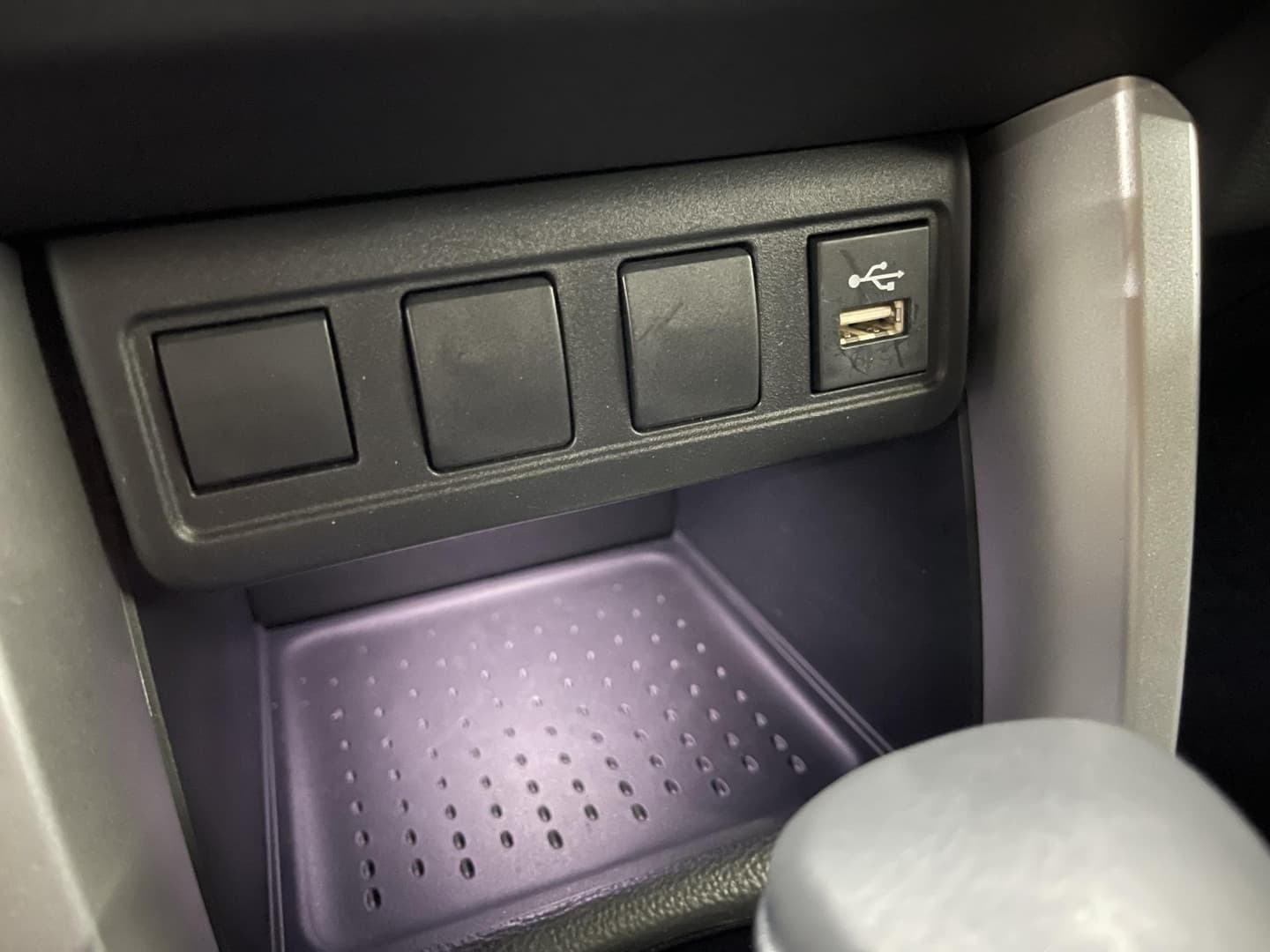 Toyota Corolla-cross thumbnail 20