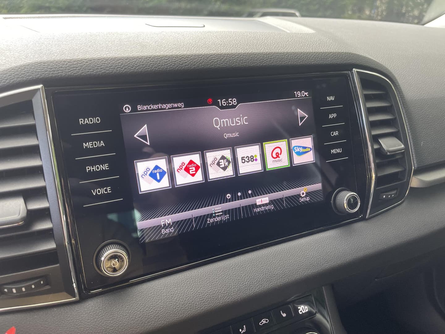 Skoda Karoq thumbnail 20