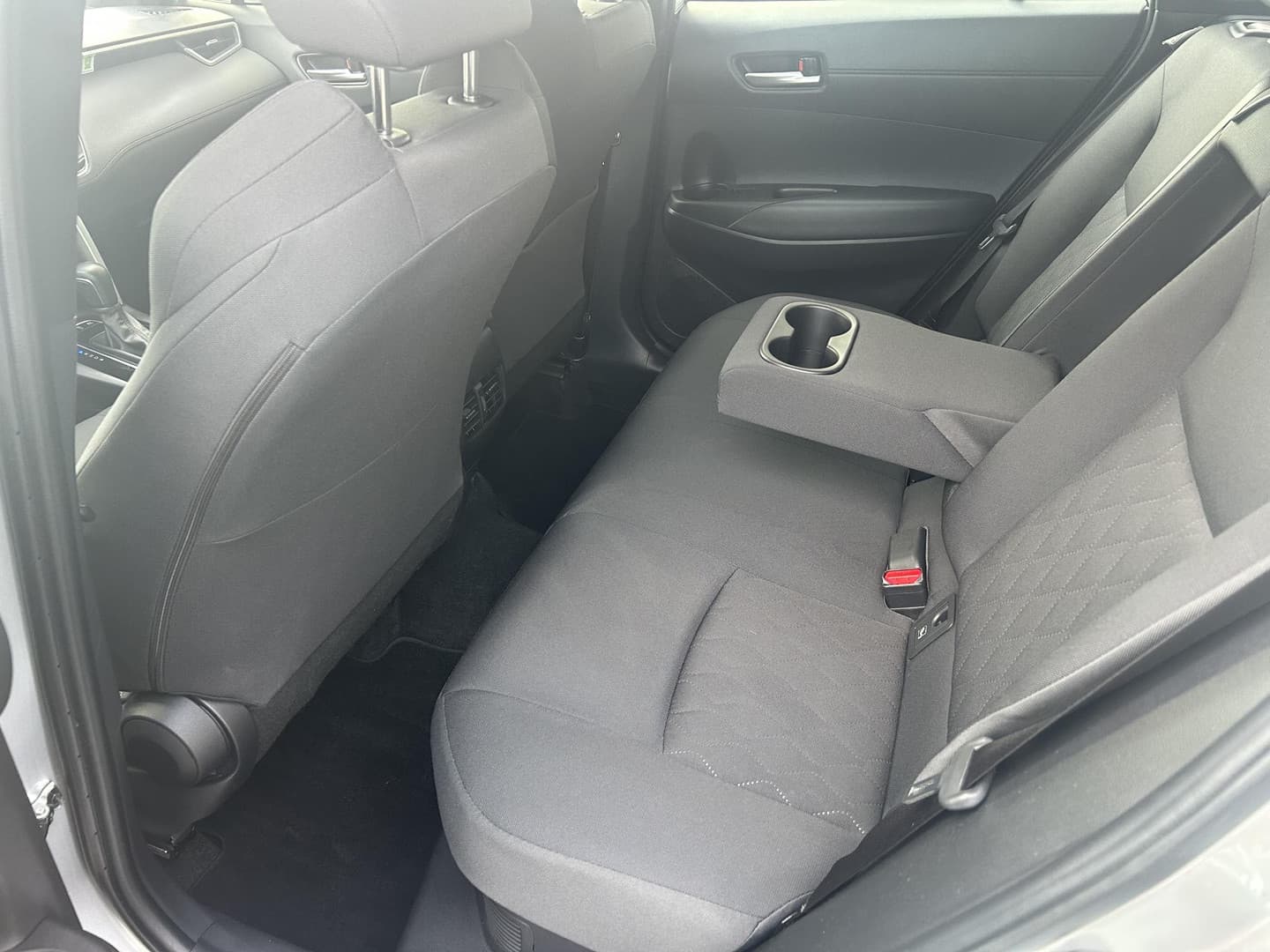 Toyota Corolla-cross thumbnail 22