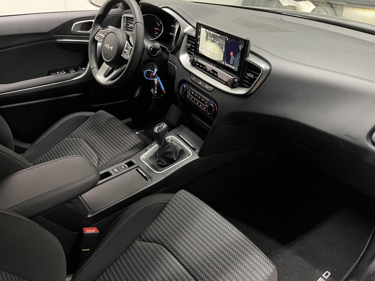 Kia Ceed thumbnail 10