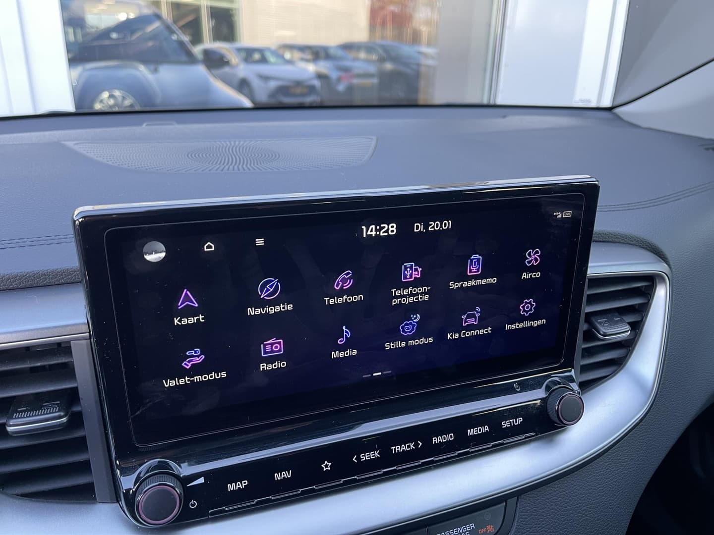 Kia Ceed thumbnail 16