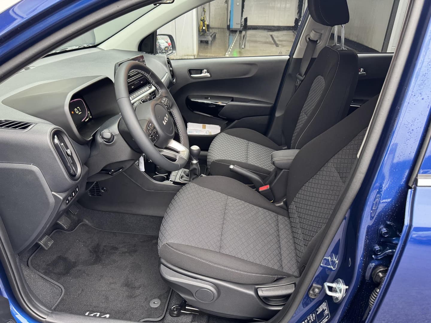 Kia Picanto thumbnail 10