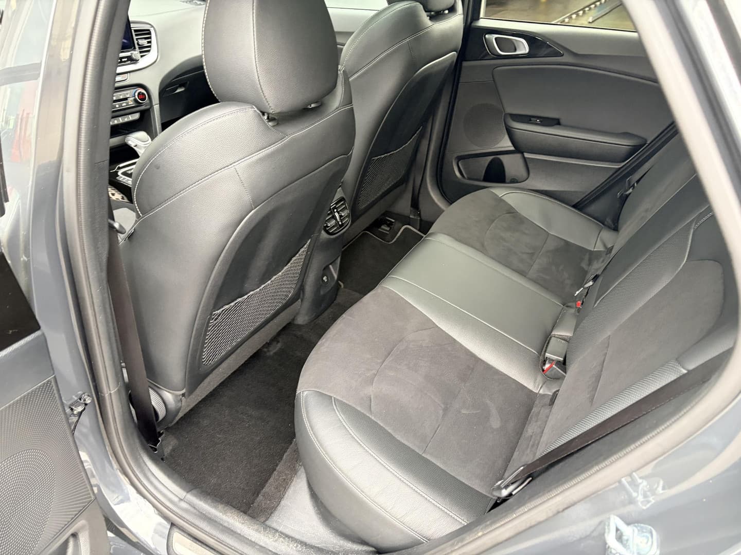 Kia Proceed thumbnail 12