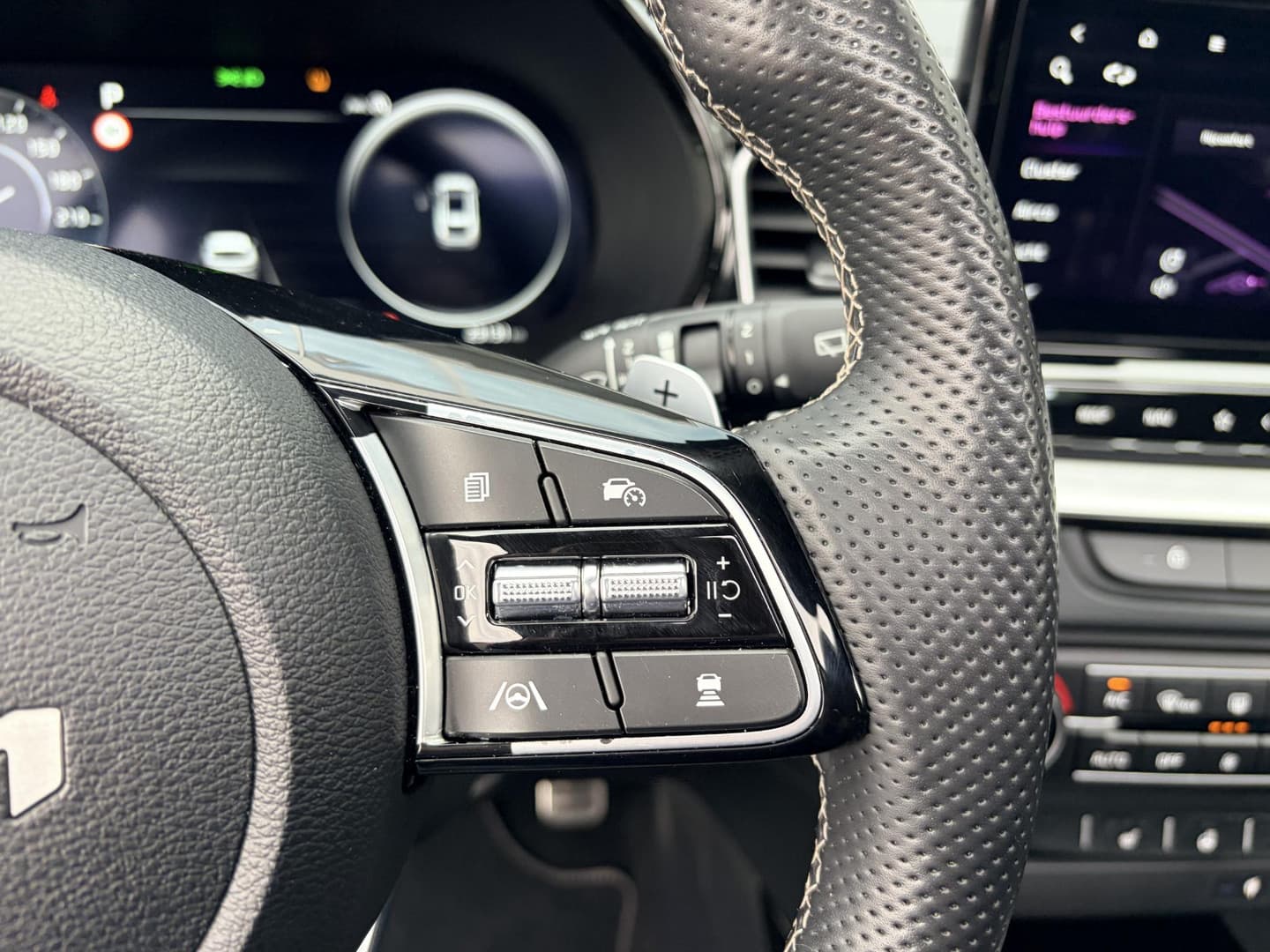 Kia Proceed thumbnail 24